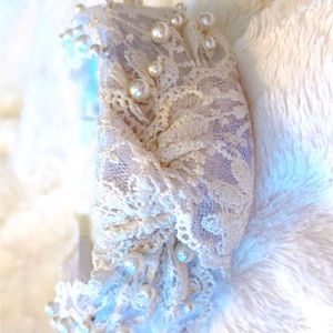 Headband with pearls